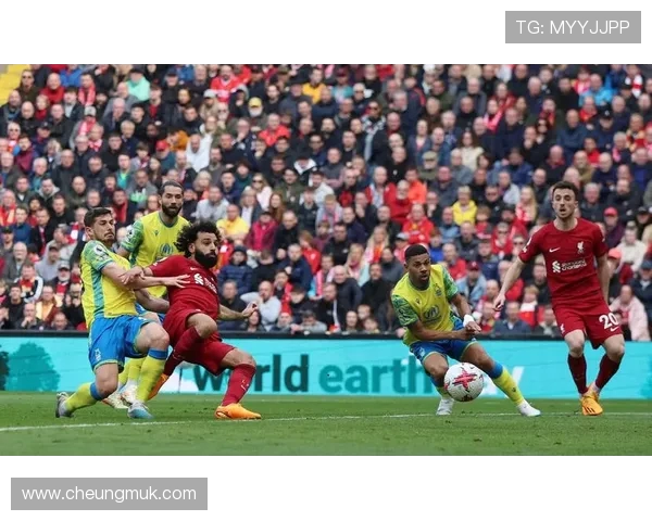 利物浦鏖战切尔西英超强强对决再掀红蓝巅峰较量