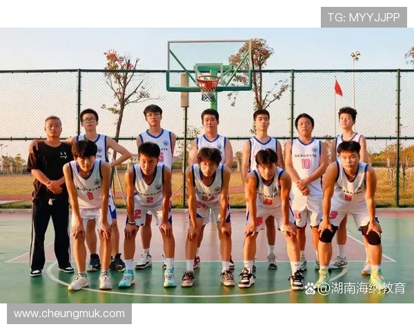 篮球点燃青春梦想凝聚团队力量共创辉煌赛场传奇