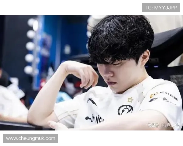 IG以79分领跑精英赛积分榜其他战队紧随其后争夺名次