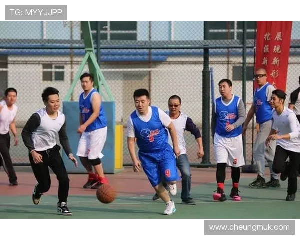 南京篮球队荣登全国团队协作排行榜第二名展现出色团队精神与默契配合 南京篮球队荣登全国团队协作排行榜第二名展现出色团队精神与默契配合