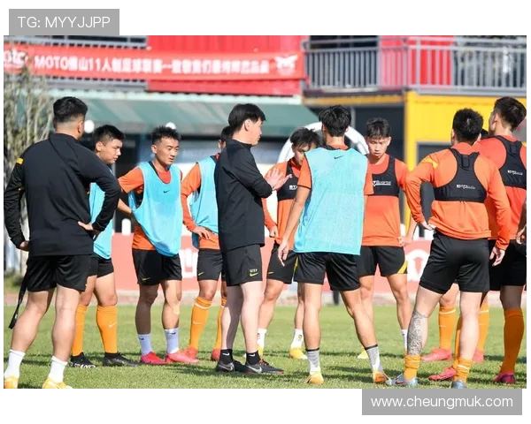 武汉足球队团队协作能力显著提升创新高引发广泛关注与赞誉 武汉足球队团队协作能力显著提升创新高引发广泛关注与赞誉