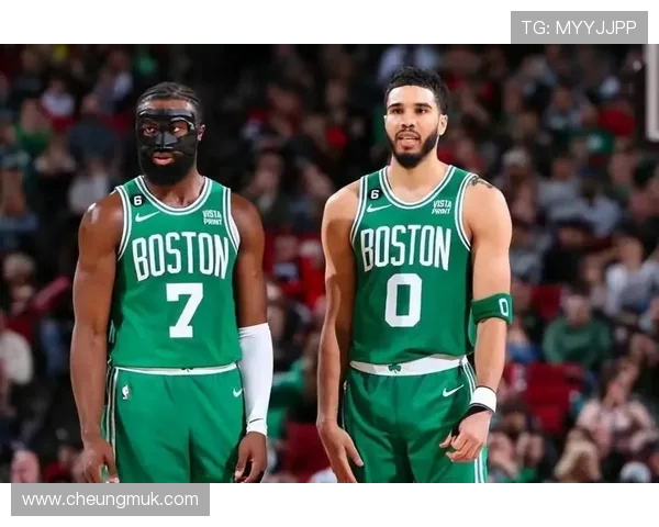 凯尔特人对阵掘金的精彩对决分析与赛季前景展望