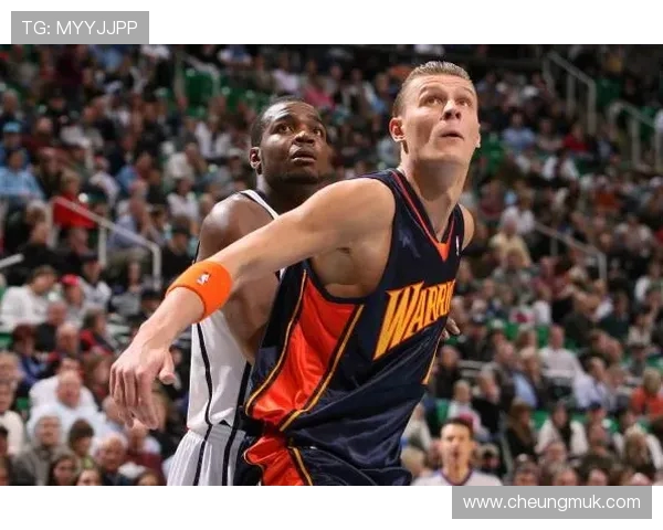 勇士与爵士三场对决比分回顾及精彩瞬间分析